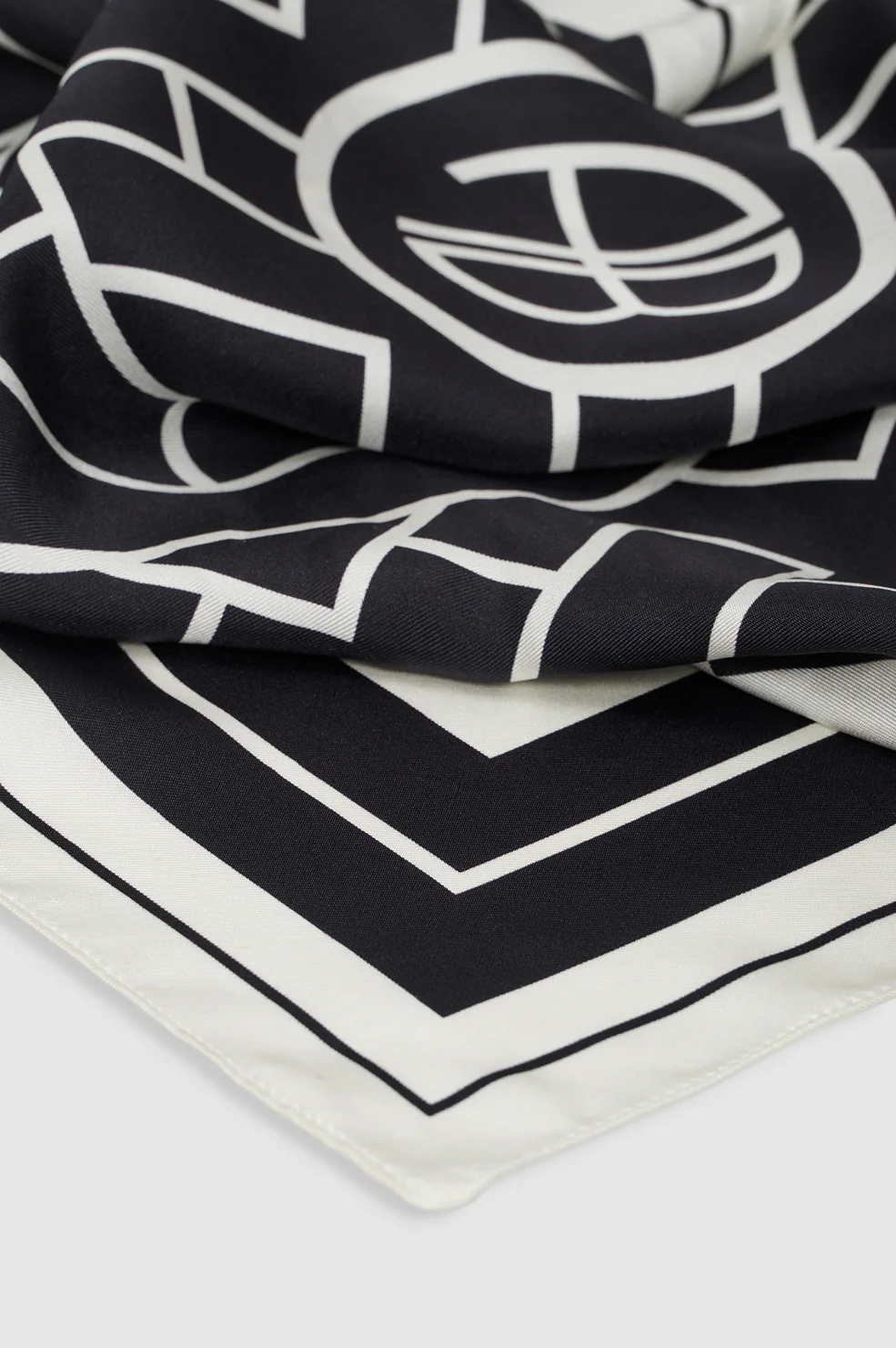 York Scarf Ab - Black - Image 4